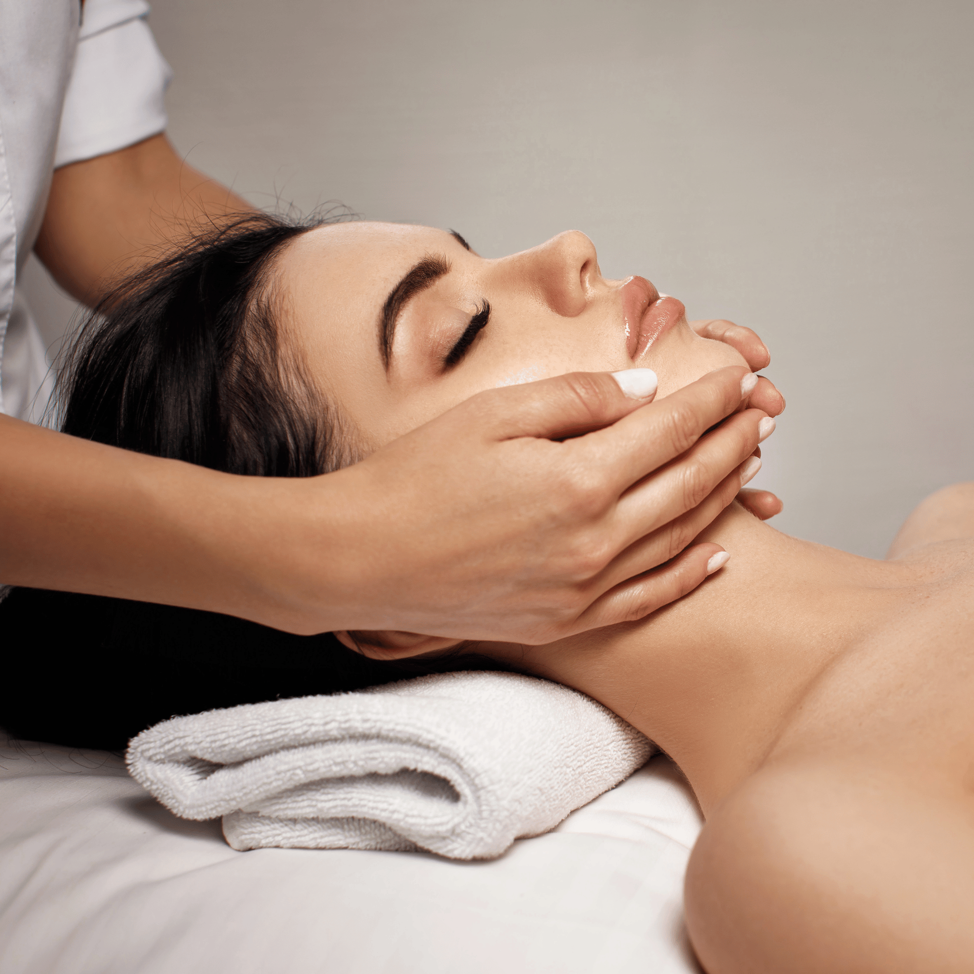 FACE MASSAGE